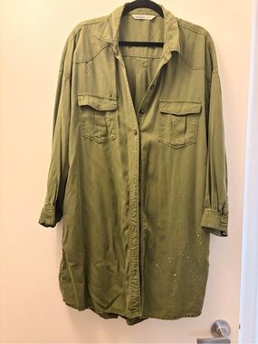 Zara olive utility jacket with subtle metallic speckle